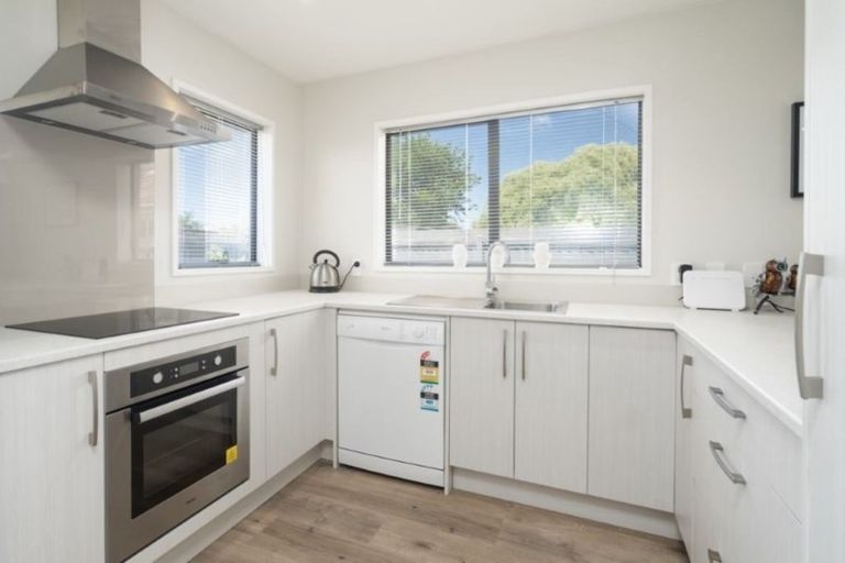 Photo of property in 2/13 Colac Street, Avondale, Christchurch, 8061