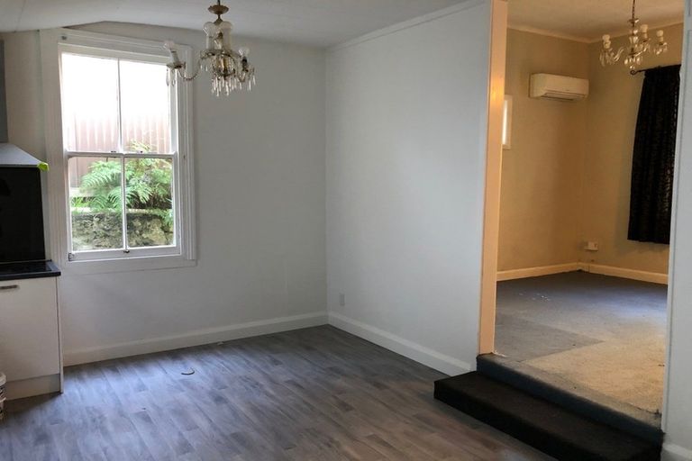 Photo of property in 121-123 Shakespeare Road, Bluff Hill, Napier, 4110