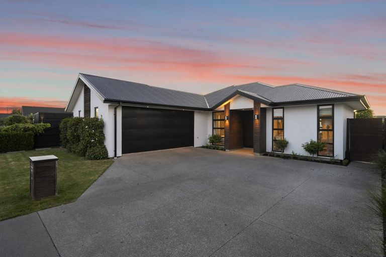 Photo of property in 27 Taiore Crescent, Marshland, Christchurch, 8083