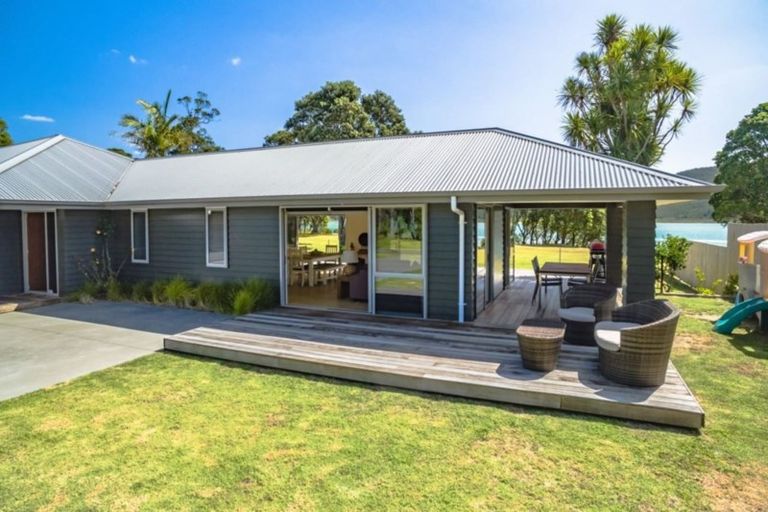 Photo of property in 71 Tangiteroria Lane, Pauanui, Hikuai, 3579