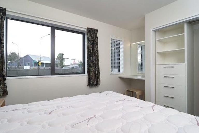 Photo of property in Riverena Flats, 377 Barbadoes Street, Christchurch Central, Christchurch, 8011