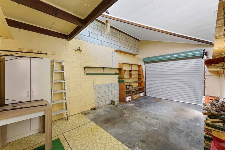 Photo of property in 1 Miro Street, Waikanae, 5036