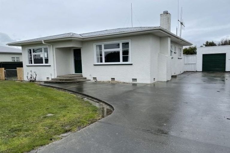 Photo of property in 15 Botanical Road, Takaro, Palmerston North, 4412
