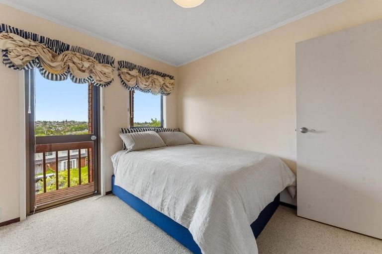 Photo of property in 81 Kennedy Avenue, Forrest Hill, Auckland, 0620