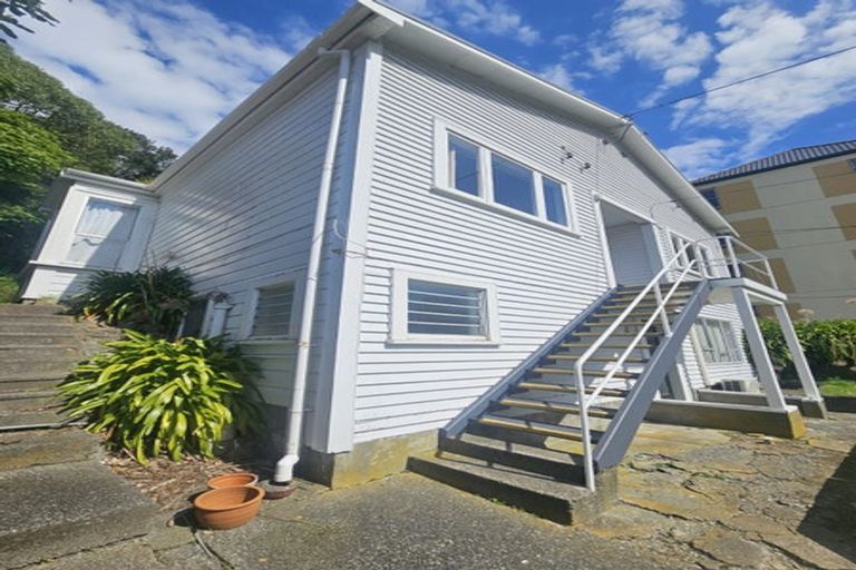 Photo of property in 159 Glenmore Street, Kelburn, Wellington, 6012