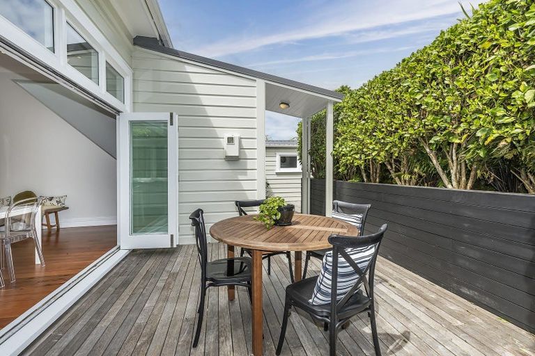 Photo of property in 5a Fortunatus Street, Brooklyn, Wellington, 6021