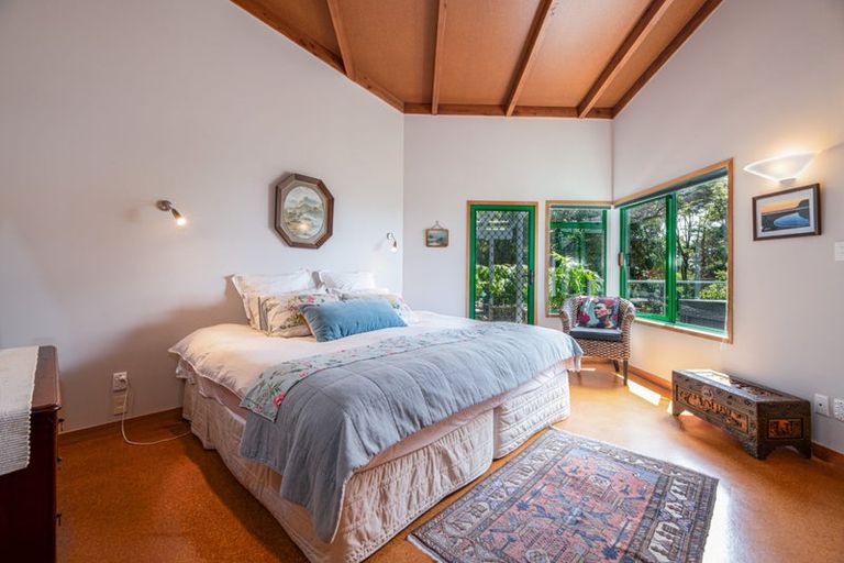 Photo of property in 149 Cornwallis Road, Cornwallis, Auckland, 0604