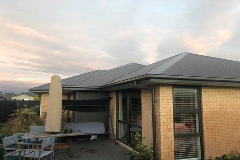 Photo of property in 16 Ragley Way, Rolleston, 7615