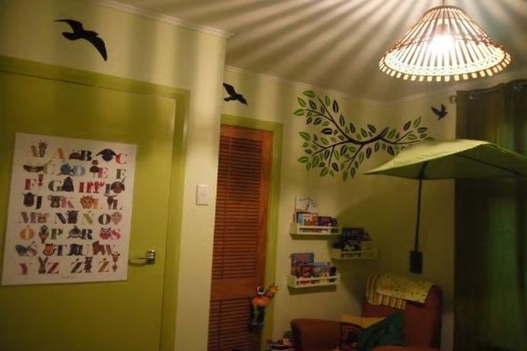 Photo of property in 28 Porterfield Street, Macandrew Bay, Dunedin, 9014