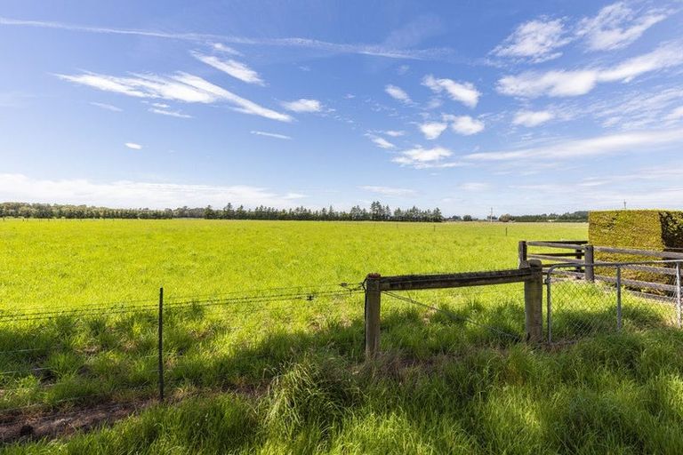 Photo of property in 4 Kennedys Hill Road, Fernside, Rangiora, 7471