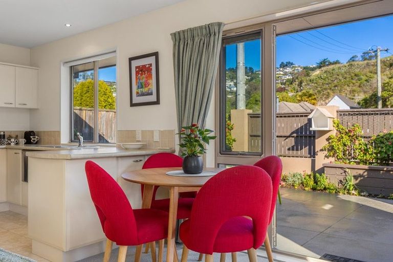 Photo of property in 21 Taupata Street, Redcliffs, Christchurch, 8081