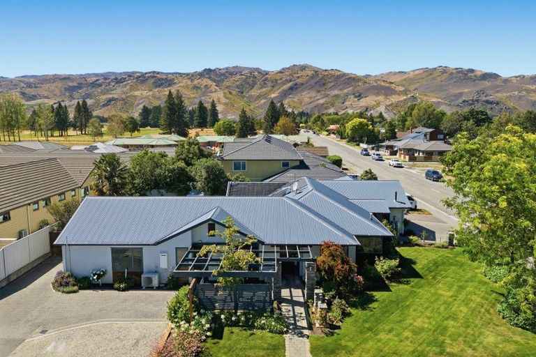 Photo of property in 117 Neplusultra Street, Cromwell, 9310