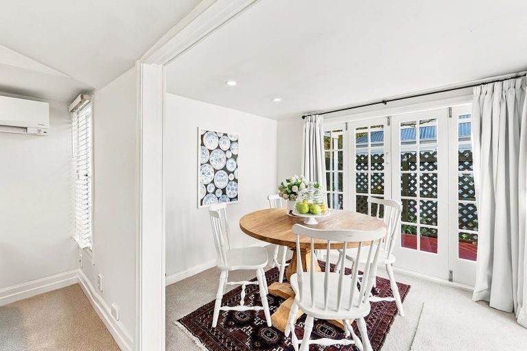 Photo of property in 147a Holly Road, St Albans, Christchurch, 8014