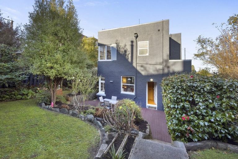 Photo of property in 4 Lawson Street, Roslyn, Dunedin, 9011