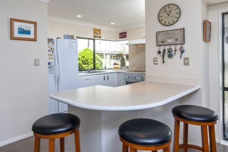 Photo of property in 1/19 Simmental Crescent, Somerville, Auckland, 2014