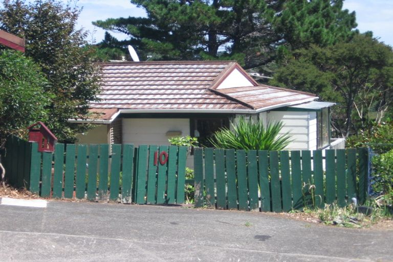 Photo of property in 10 Standish Place, Bayview, Auckland, 0629