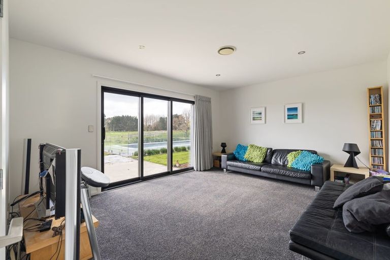 Photo of property in 26 Tula Lane, Kelvin Grove, Palmerston North, 4470