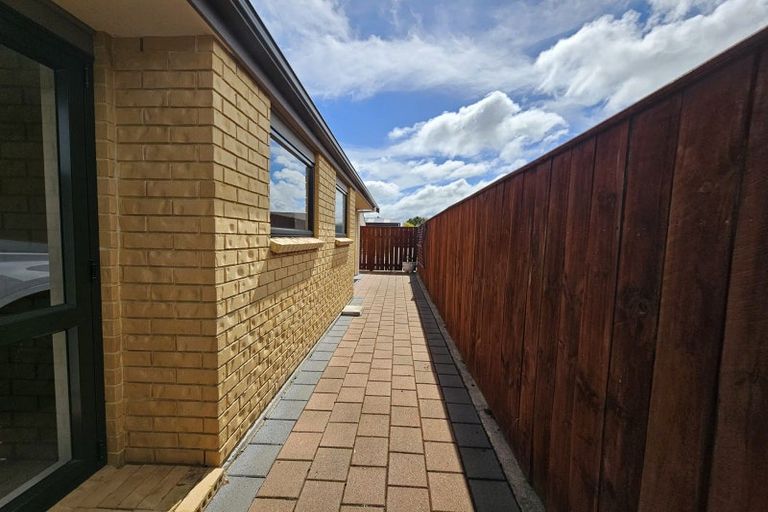 Photo of property in 8f Blennerville Close, Marton, 4710