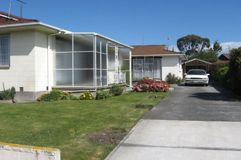Photo of property in 2/72 Veitches Road, Casebrook, Christchurch, 8051