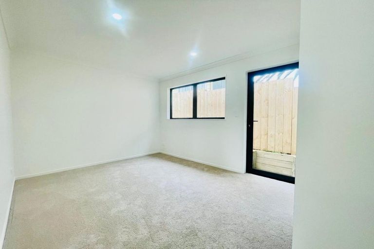 Photo of property in 8a Neems Place, Manurewa, Auckland, 2102