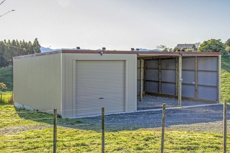 Photo of property in 89 Sutherland Drive, Martinborough, 5781