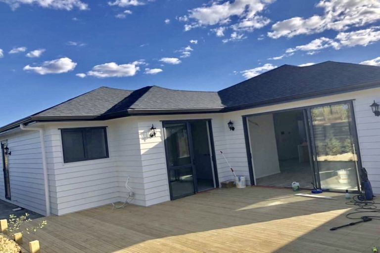 Photo of property in 39 Pakaraka Drive, Papakura, 2110