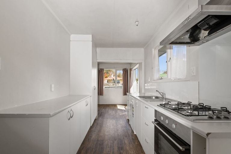 Photo of property in 15 Ross Road, Western Heights, Rotorua, 3015