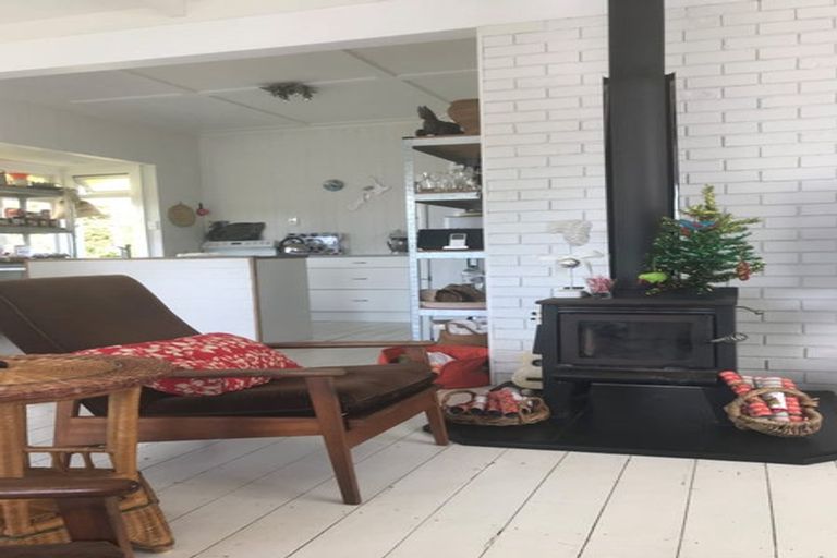 Photo of property in 265 One Tree Point Road, One Tree Point, 0118