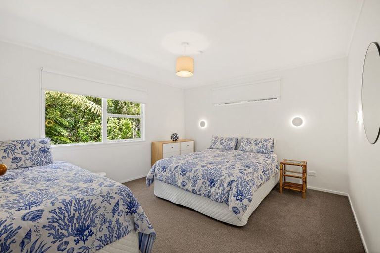 Photo of property in 15 Buckleton Road, Tawharanui Peninsula, Matakana, 0986