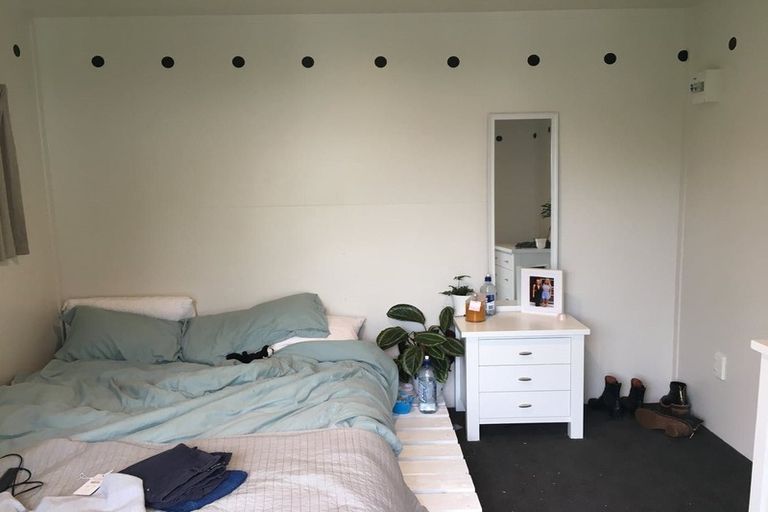 Photo of property in 8 Renfrew Street, Upper Riccarton, Christchurch, 8041