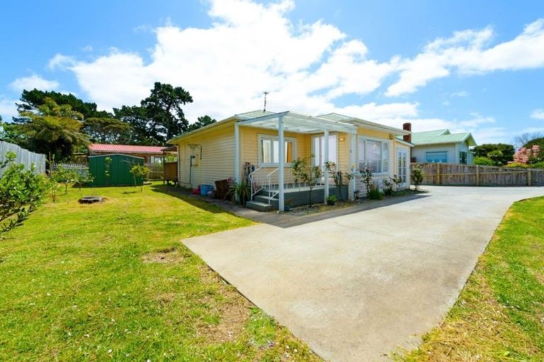 Photo of property in 36 Rata Street, New Lynn, Auckland, 0600