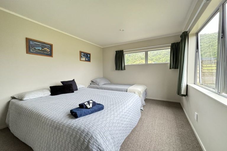 Photo of property in 177 Te Mahoe Road, Mokau, 4376