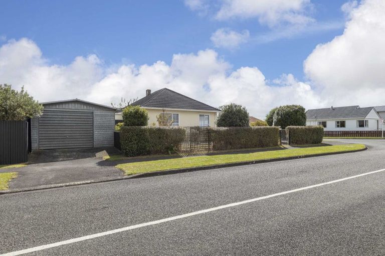 Photo of property in 55 Wrantage Street, Westown, New Plymouth, 4310