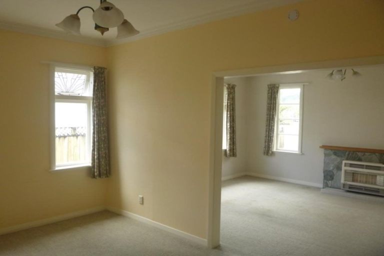 Photo of property in 48 Oxford Terrace, Hutt Central, Lower Hutt, 5011