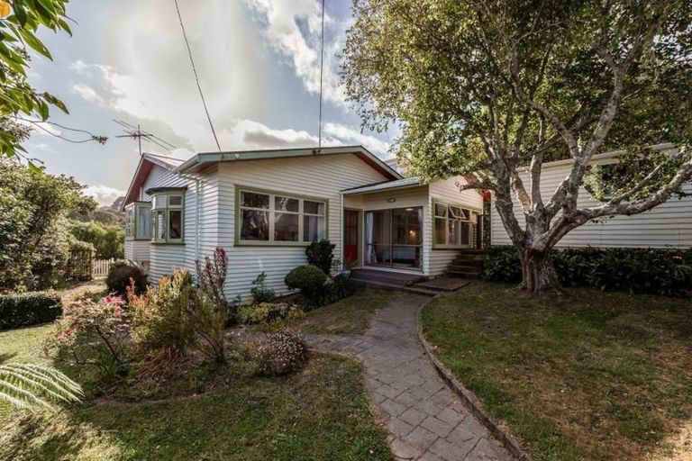 Photo of property in 43 Kano Street, Karori, Wellington, 6012