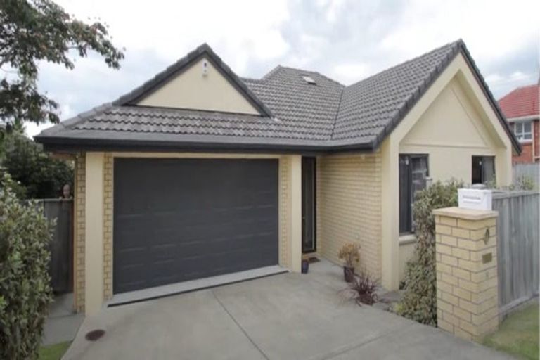 Photo of property in 62 Waitaki Street, Henderson, Auckland, 0612