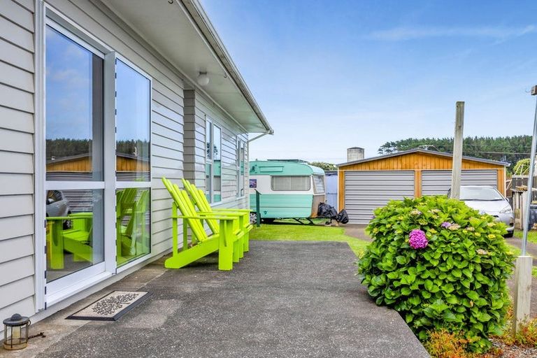 Photo of property in 13 Gibson Place, Patea, 4520