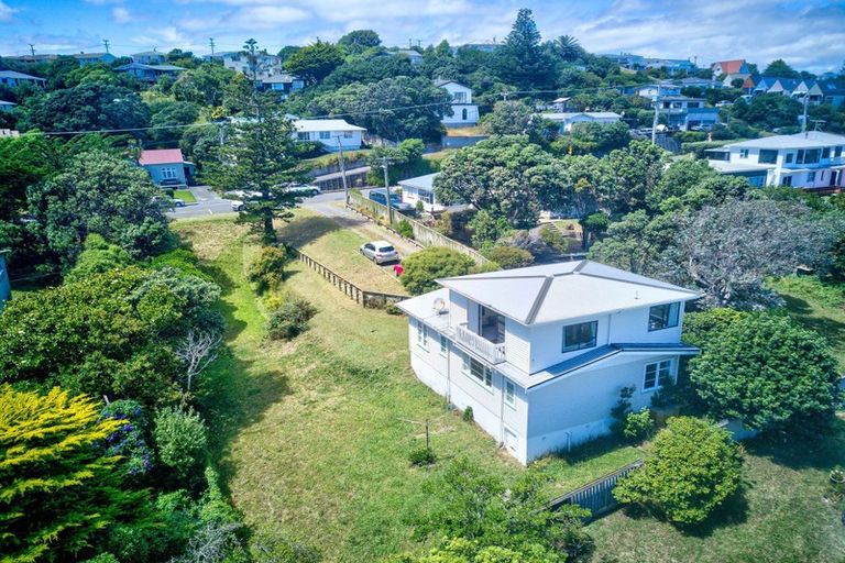 Photo of property in 27 Thornley Street, Titahi Bay, Porirua, 5022