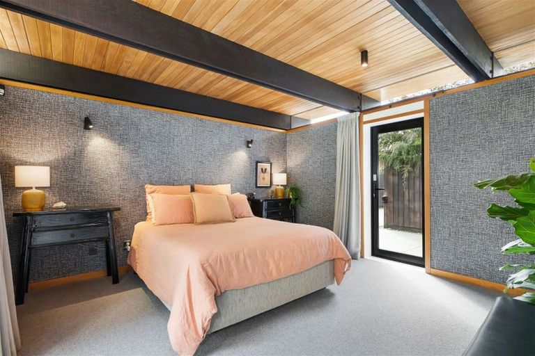 Photo of property in 35 Westburn Terrace, Burnside, Christchurch, 8041