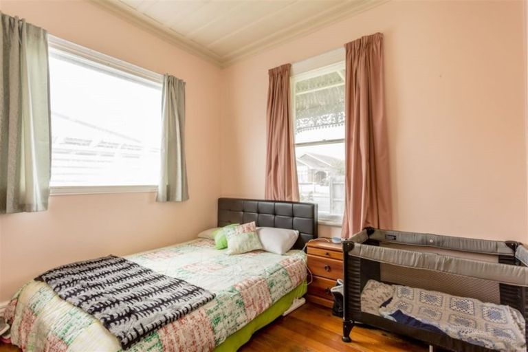 Photo of property in 123 Bay View Road, South Dunedin, Dunedin, 9012