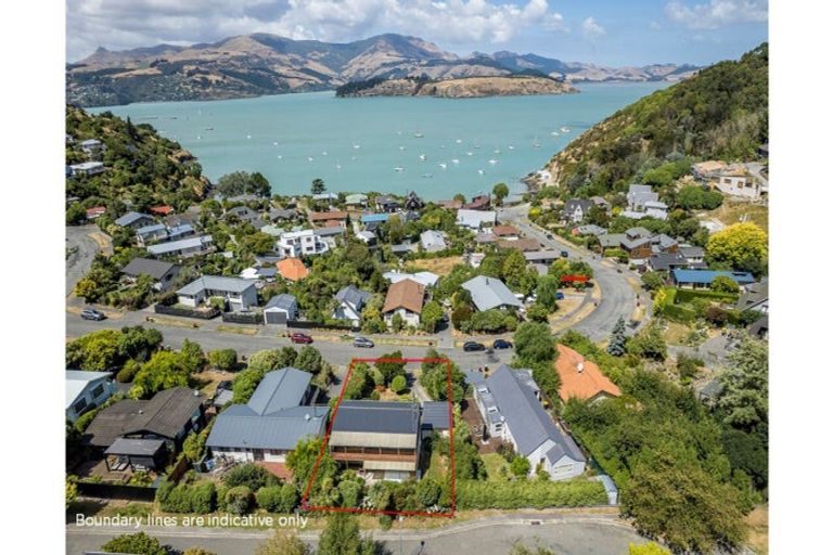 Photo of property in 18 Bayview Place, Cass Bay, Lyttelton, 8082