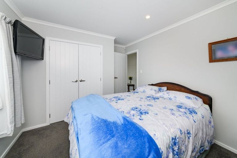 Photo of property in 17 Sinclair Avenue, Highbury, Palmerston North, 4412