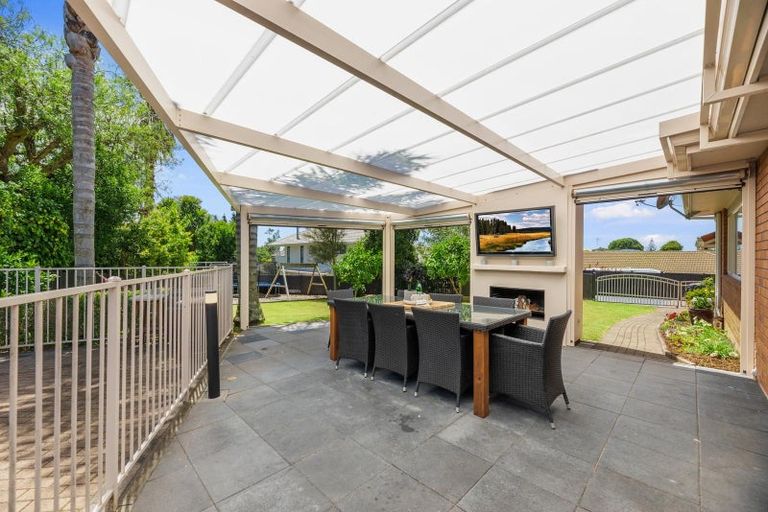 Photo of property in 11 Hinton Place, Pyes Pa, Tauranga, 3112