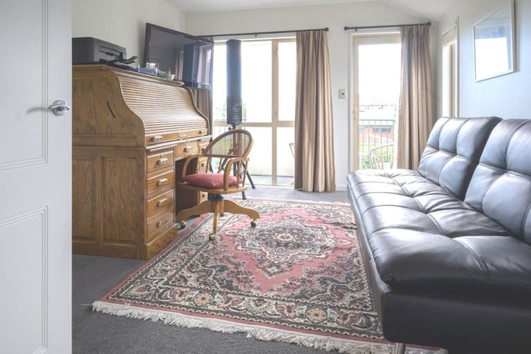 Photo of property in 38 Chateau Drive, Burnside, Christchurch, 8053