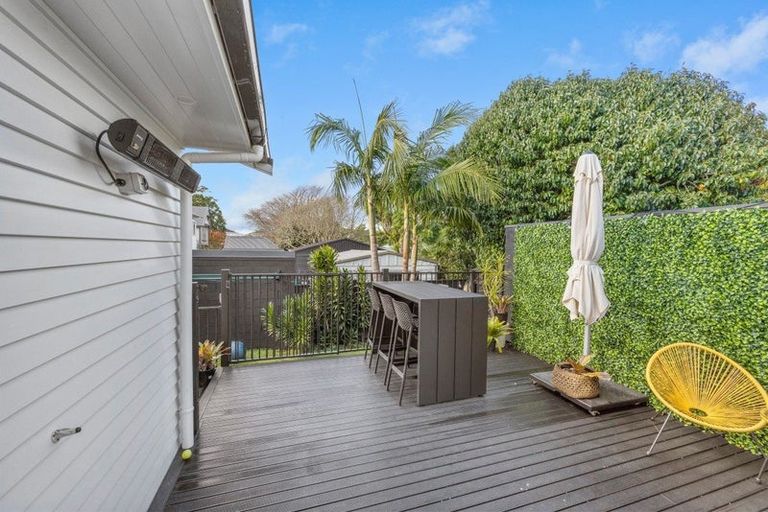 Photo of property in 75 Brougham Street, New Plymouth, 4310