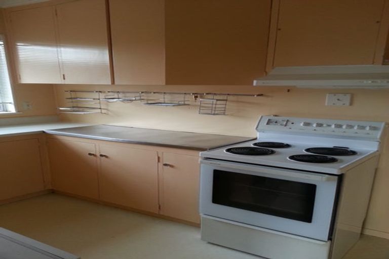 Photo of property in 73 Mellons Bay Road, Mellons Bay, Auckland, 2014