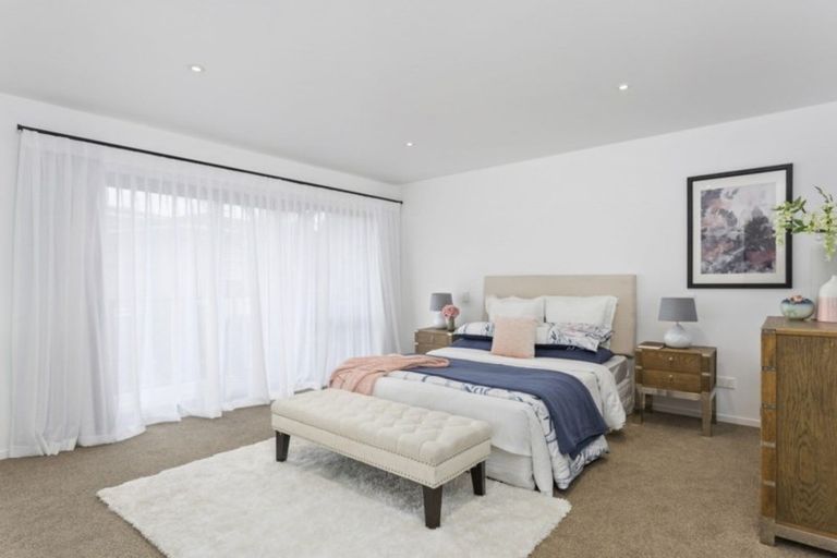 Photo of property in 1/27 Waitemata Road, Hauraki, Auckland, 0622