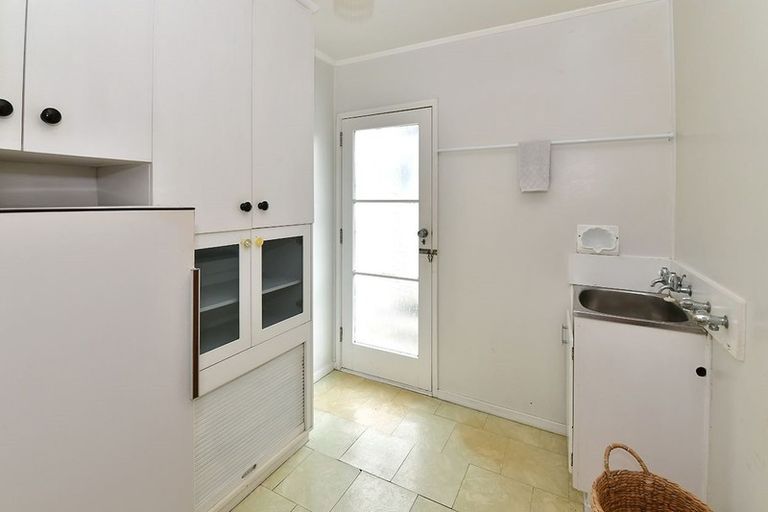 Photo of property in 64 Stanmore Bay Road, Stanmore Bay, Whangaparaoa, 0932