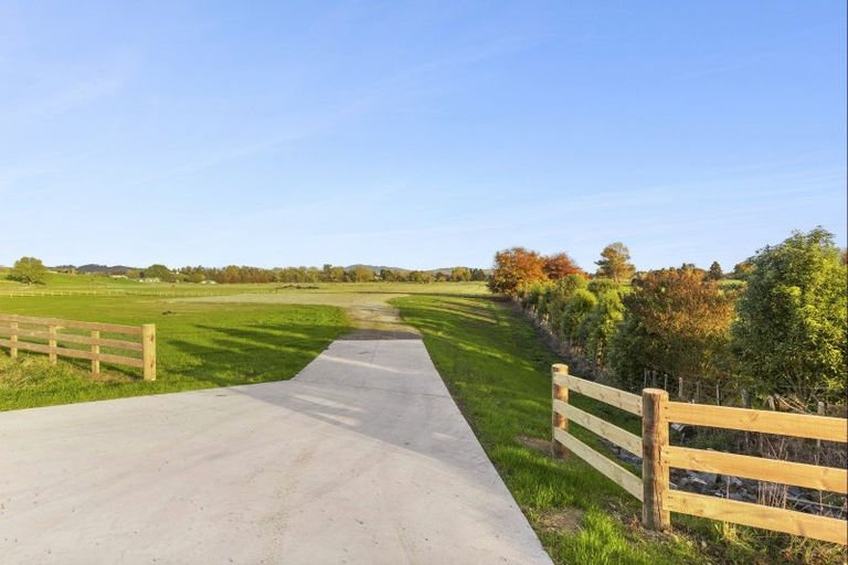 Photo of property in 49 Fencourt Road, Cambridge, 3496