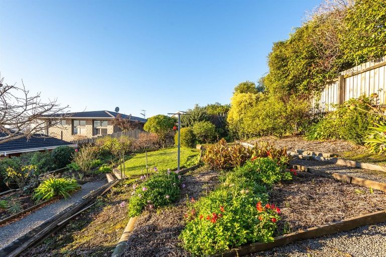 Photo of property in 34 Cannon Hill Crescent, Mount Pleasant, Christchurch, 8081